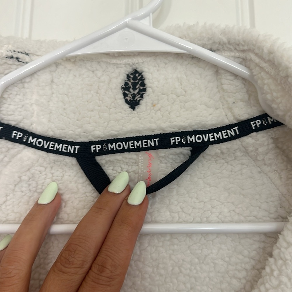 FP Movement by Free People Cream Sherpa Pullover with Black Trim - Picture 3 of 3